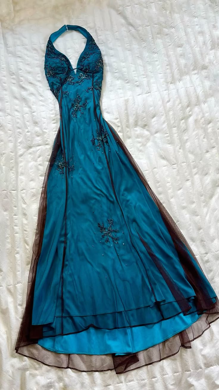 Vintage A Line Halter Blue Long Prom Dresses Impress 18th Birthday Outfits Evening Gowns RB8948