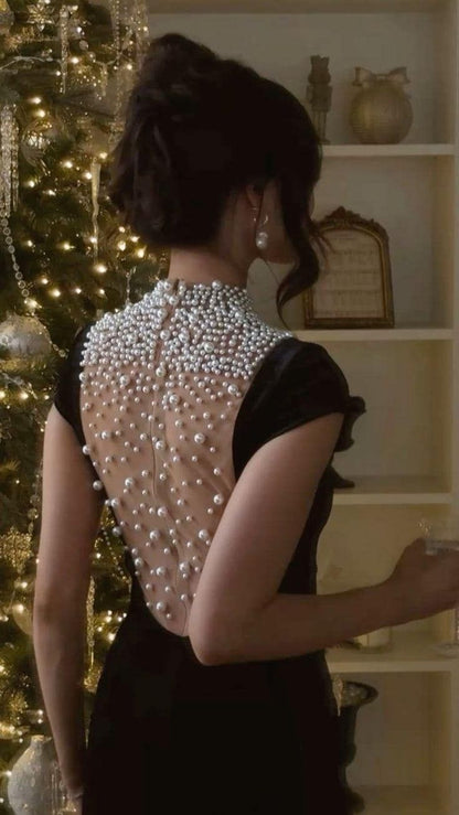 Schwarzes Samt-Abendkleid mit Perlenverzierungen, Partykleid, Geburtstagskleid, Ballkleid AB1634