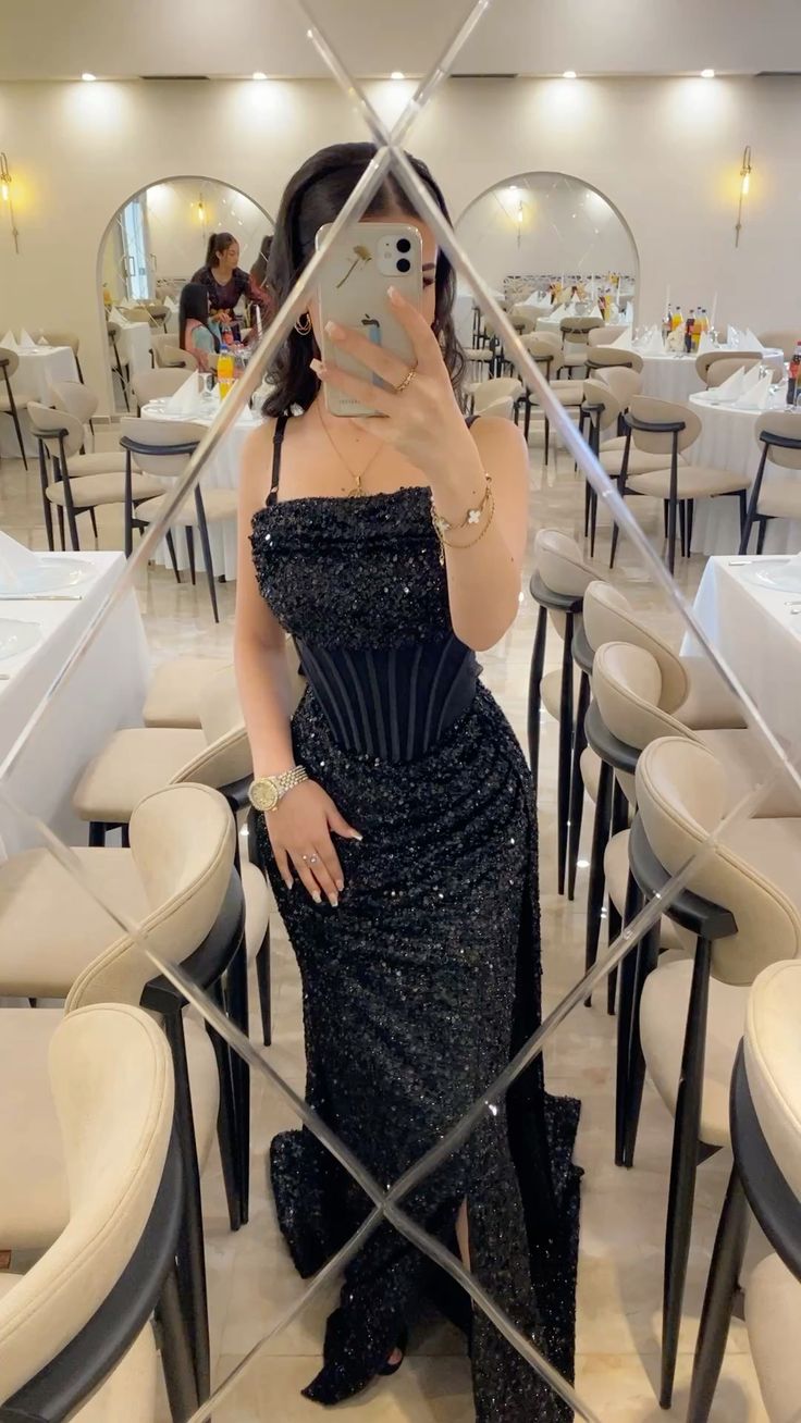 Funkelndes, schwarzes Pailletten-Abendkleid mit Spaghettiträgern im Meerjungfrauenstil, sexy Abendkleid N825