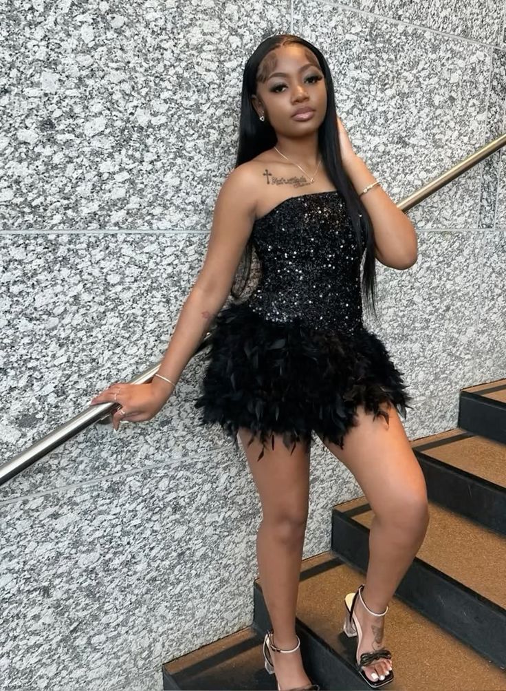 Glitzerndes Etuikleid Trägerlos Kurzes Schwarzes Pailletten Mini Korsett Eng Anliegend Hohe Schulabschluss Hoco Outfit Homecoming Kleider RB4588