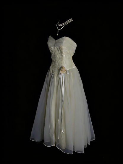 Robes de mariée simples ligne A décolleté cœur longueur thé dentelle robe de mariée ajustée N2132