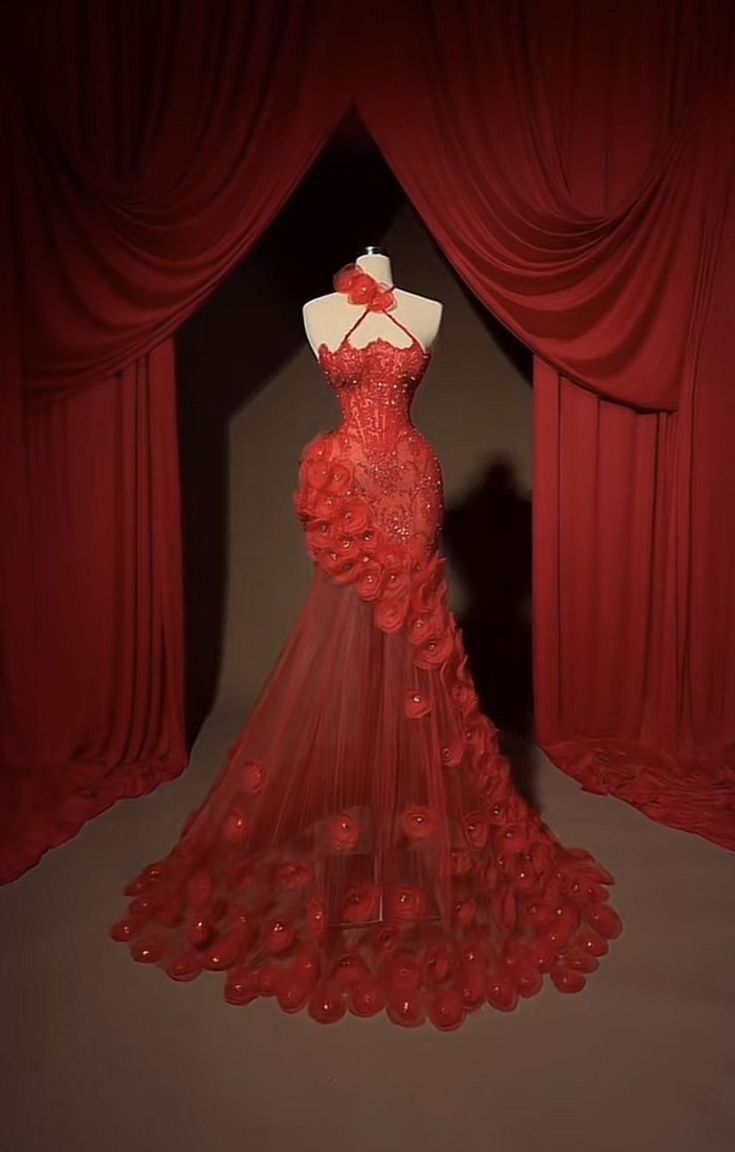 Elegantes, rotes Meerjungfrauen-Abendkleid aus Tüll mit Blumenapplikationen und Neckholder, perfekt für festliche Anlässe und den 20. Geburtstag (AB818).