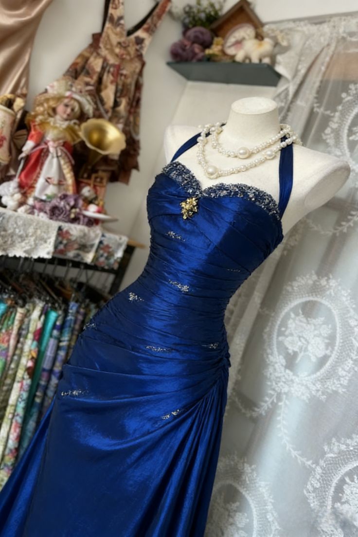 Robe de bal longue fourreau dos nu vintage, robe de soirée bleue en satin perlé, robe d'anniversaire sans manches N1781