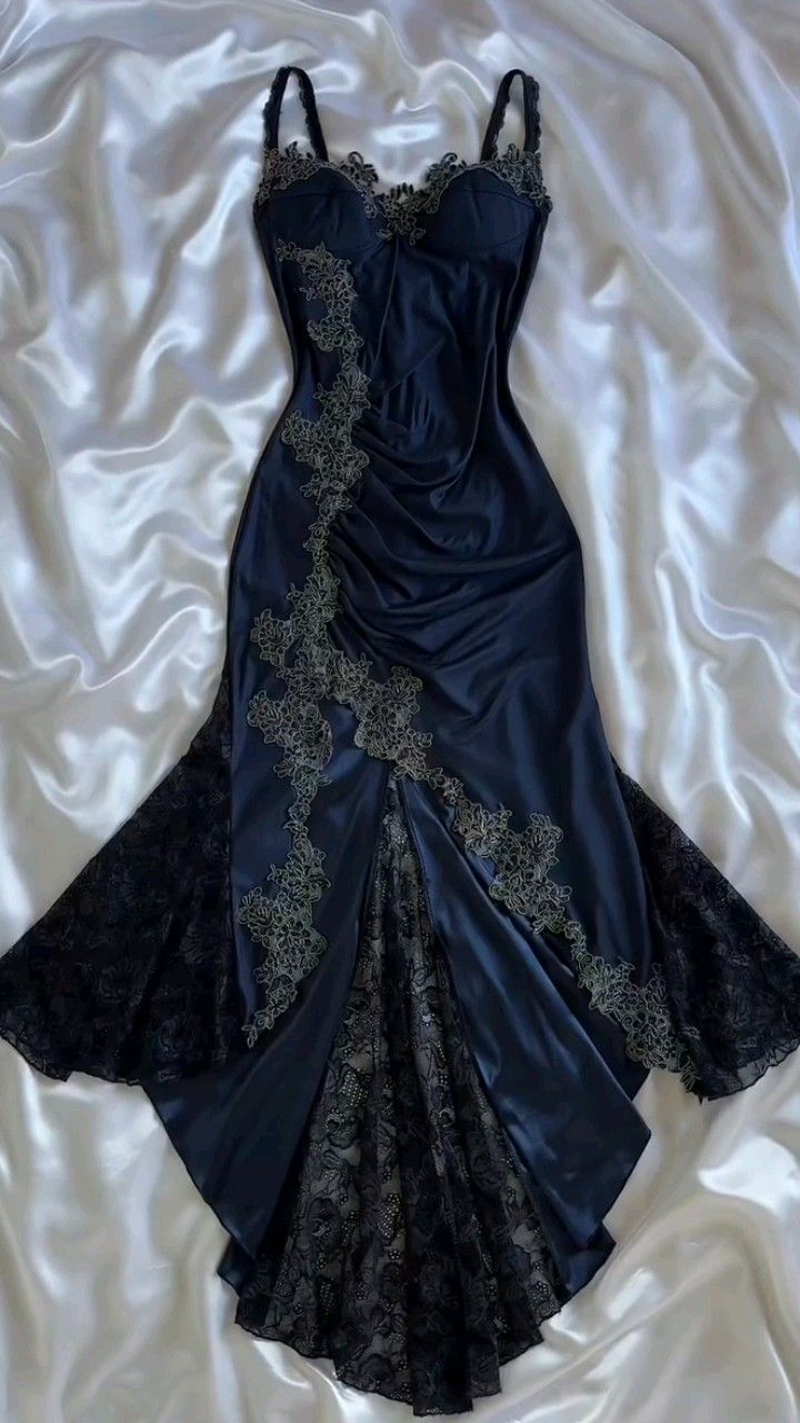 Elegantes Meerjungfrauen-Spaghettiträgerkleid aus marineblauem Satin und Spitze für Damen – langes, formelles Abendkleid, Ballkleid, Outfit zum 22. Geburtstag AB1364