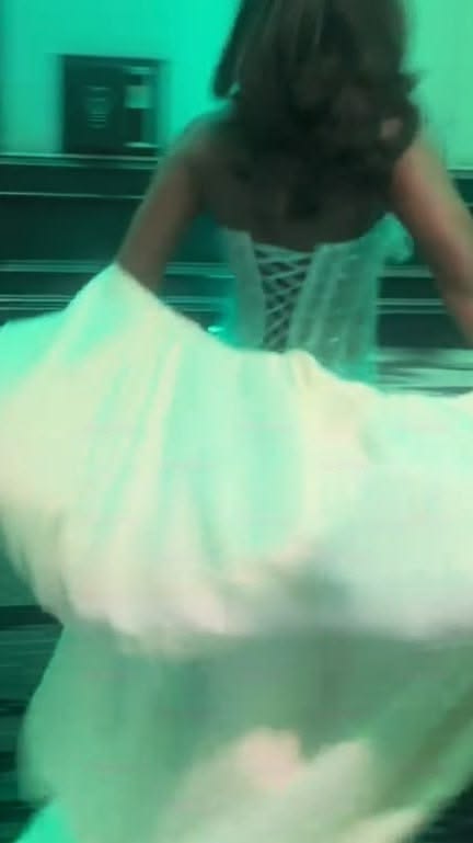 Hübsches Mintgrünes Trägerloses Korsett Meerjungfrauen Abendkleid mit Schlitz N2113