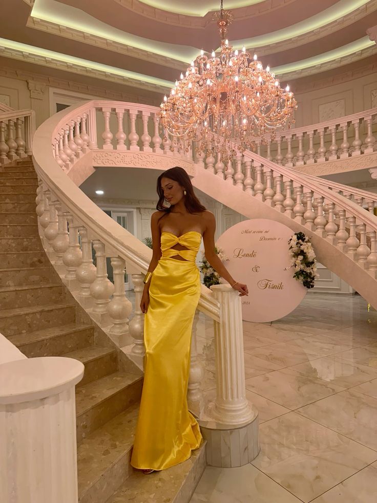 Robe de soirée longue sirène en satin à décolleté cœur, idéale pour les vacances, les mariages et les invités (N258)