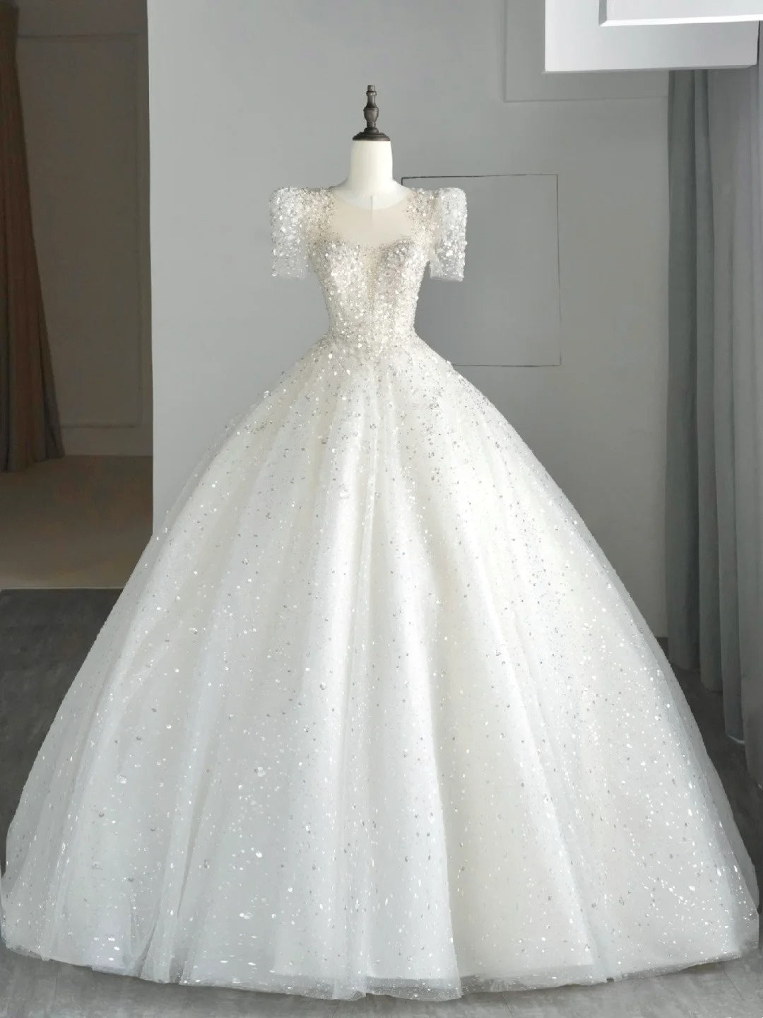 Robe de bal intemporelle bustier cœur en tulle blanc à sequins, robe de mariée longue de conte de fées automnal N540