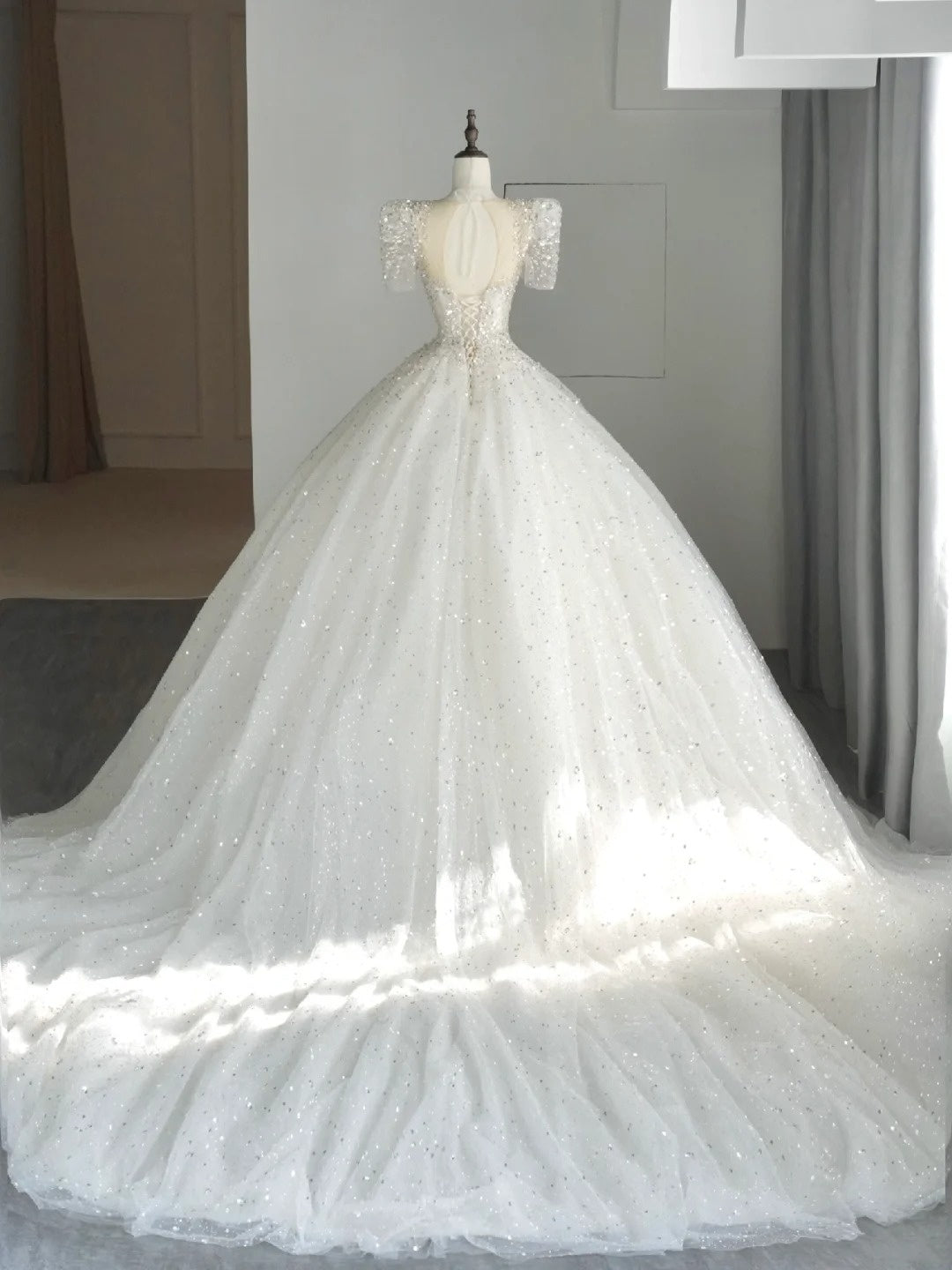 Robe de bal intemporelle bustier cœur en tulle blanc à sequins, robe de mariée longue de conte de fées automnal N540