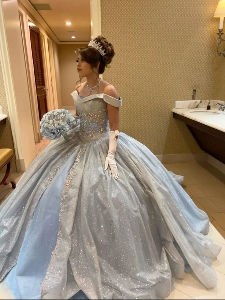 Light Sky Blue Ball Gown Off The Shoulder Quinceanera Dress Birthday Luxury Dress Sweet 15 16 Birthday Gown AB1803
