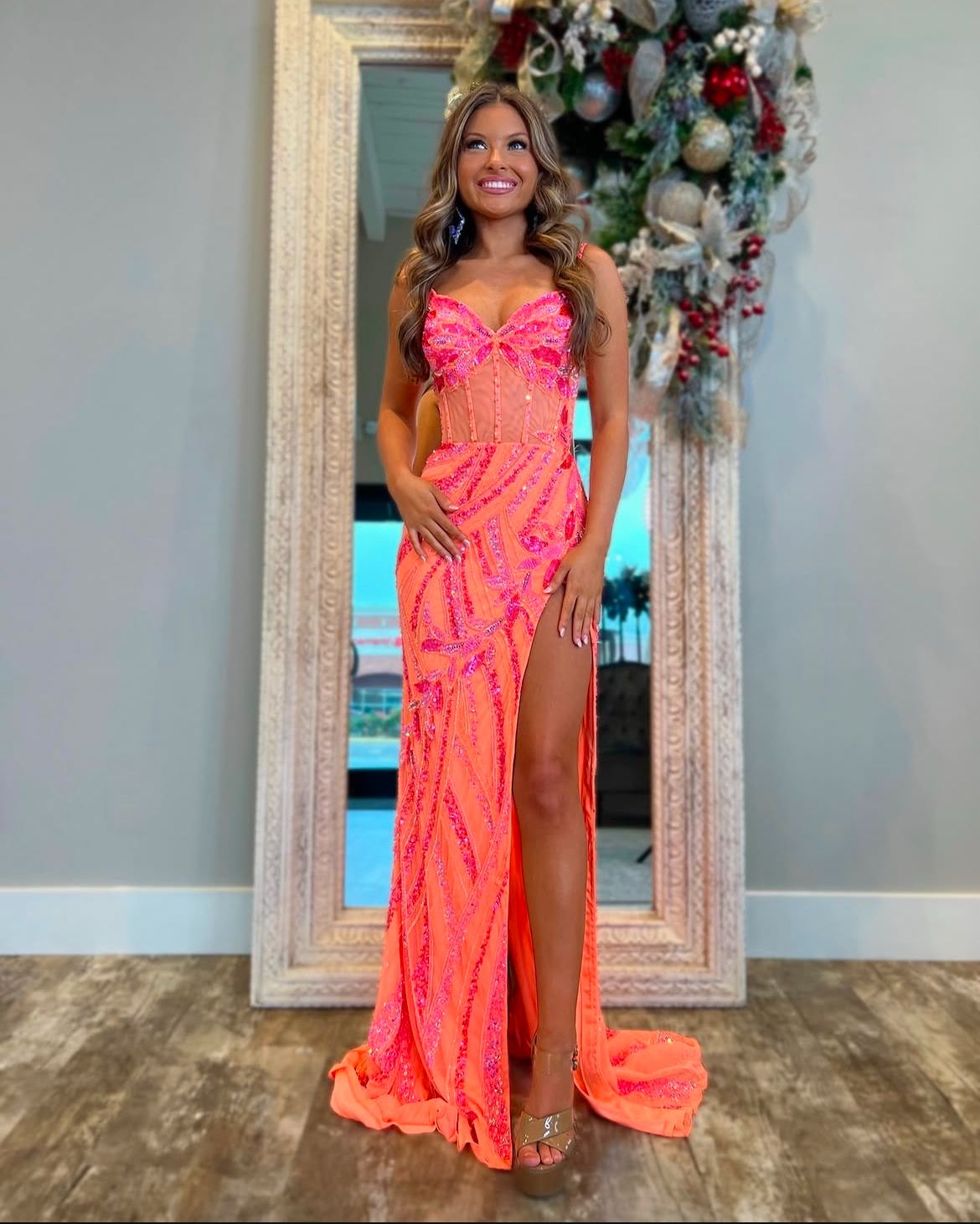 Einzigartiges Meerjungfrauen-Abendkleid mit Spaghettiträgern, rosa Pailletten und Schlitz für Teenager, langes Ballkleid AB600