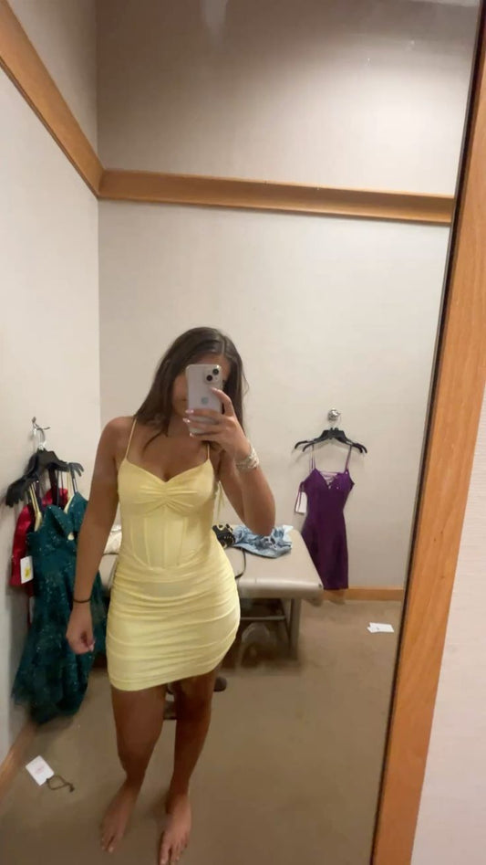 Sexy Sheath Spaghetti Strap Yellow Satin Short Homecoming Dresses Senior High School For Teens Ideas Inspo Short Hoco Court Gowns RB7313