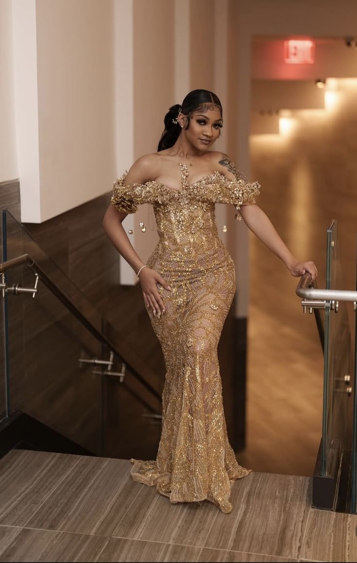 Robe de bal sirène à paillettes et épaules dénudées pour jeunes filles noires, ornée de sequins dorés, perles et cristaux, longue robe de soirée formelle N818