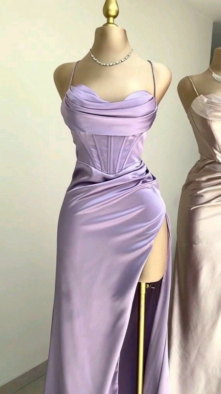 Langes, schlichtes Meerjungfrauen-Abendkleid aus Satin mit Spaghettiträgern und Seitenschlitz (N1862)