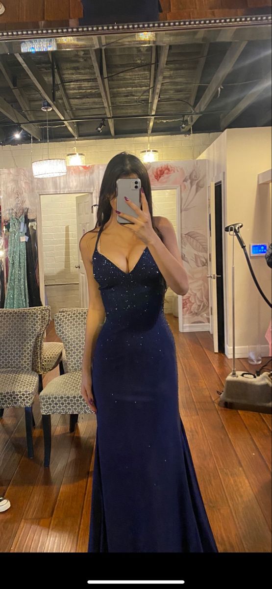 Robe de bal sirène bleu marine élégante à fines bretelles, AB695