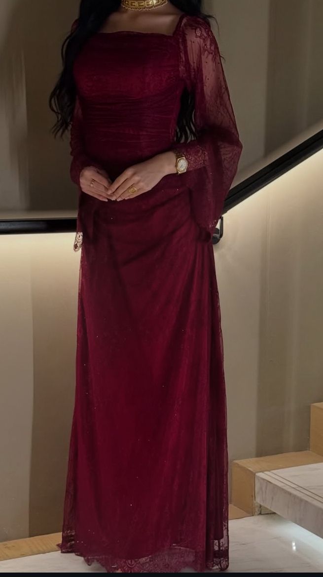 Robe de bal de soirée plissée en dentelle bordeaux scintillante AB1862