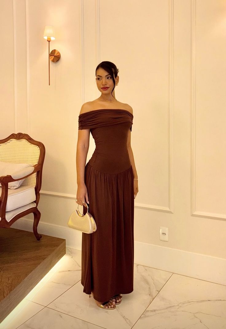 Elegantes, schulterfreies, burgunderrotes A-Linien-Abendkleid mit plissierten kurzen Ärmeln und langen Party-/Ballkleidern für Damen AB1900