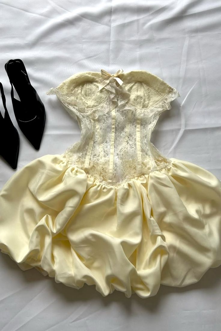 Unique Ball Gown Strapless Yellow Lace With Bow Short Mini Hoco & Homecoming Dress Inspo Graduation Dresses RB6495