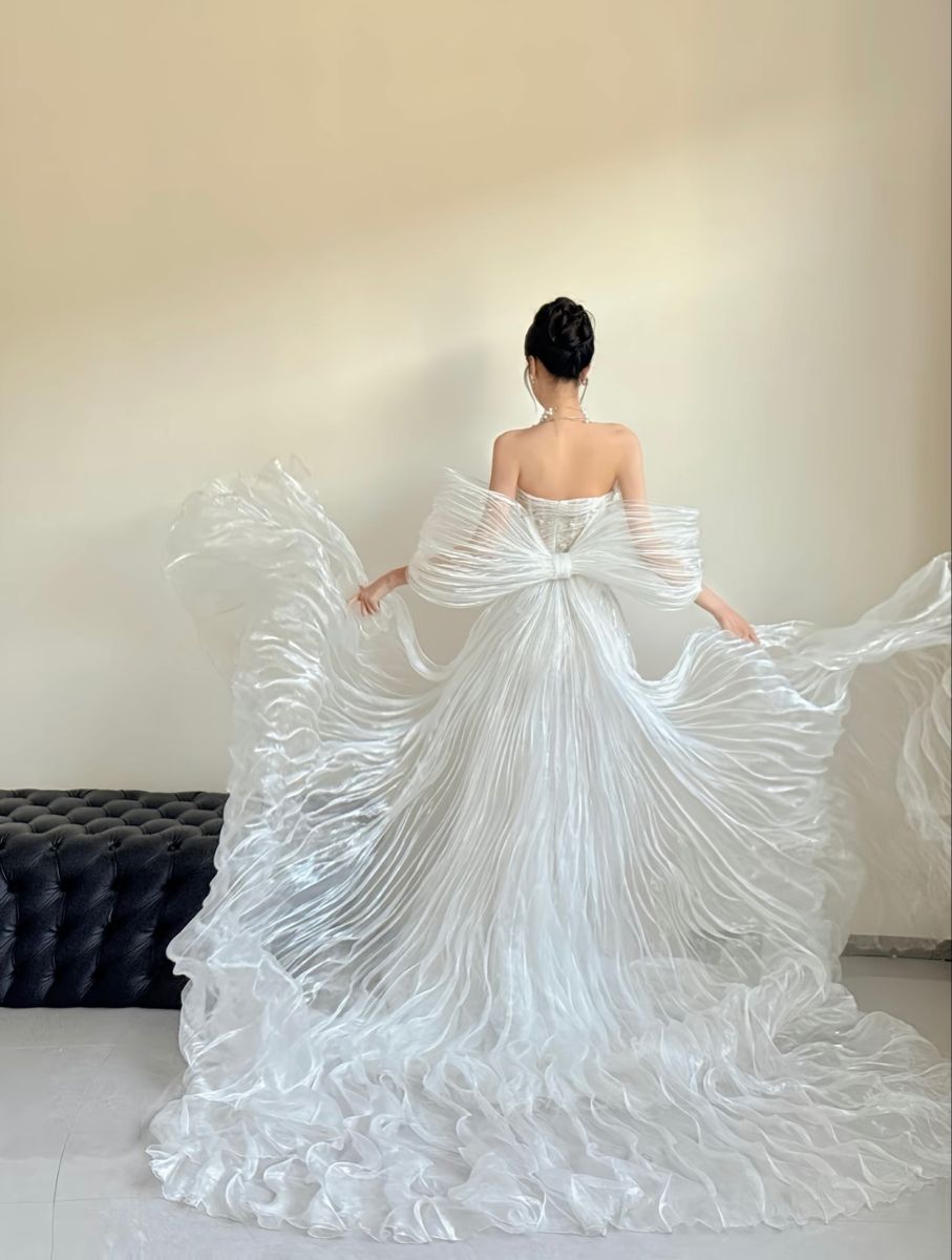 Bezauberndes langes Meerjungfrauen-Brautkleid mit Pailletten, Falten und Schleife, AB1465