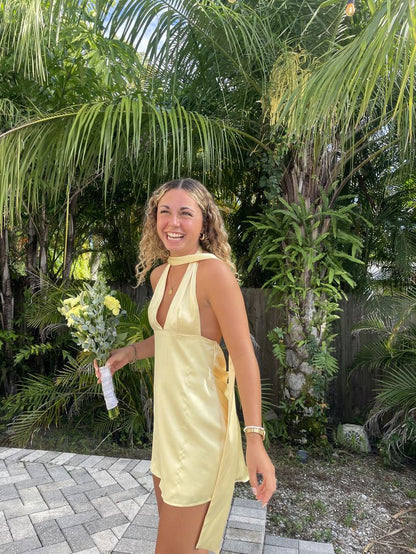 Yellow Satin V Neck A-Line Sleeveless Short Homecoming Dress University Ideas Inspo Short Hoco Court Gowns RB7261