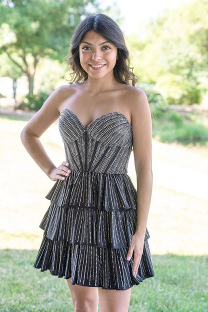 Robes de bal de princesse spéciales scintillantes et délicates avec volants RB3204