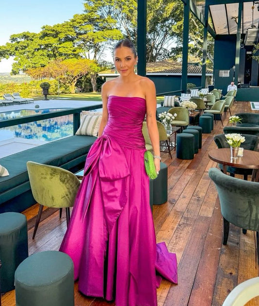 Bezauberndes, ärmelloses, langes A-Linien-Abendkleid aus Satin mit trägerlosem Design – Inspiration für Hochzeitsgäste – AB264