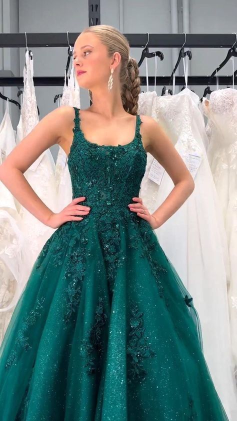 Elegantes smaragdgrünes A-Linien-Kleid mit eckigem Ausschnitt und Spitzenapplikationen für Damen – Partykleid, formelles Ballkleid, Inspiration für den 22. Geburtstag AB1429