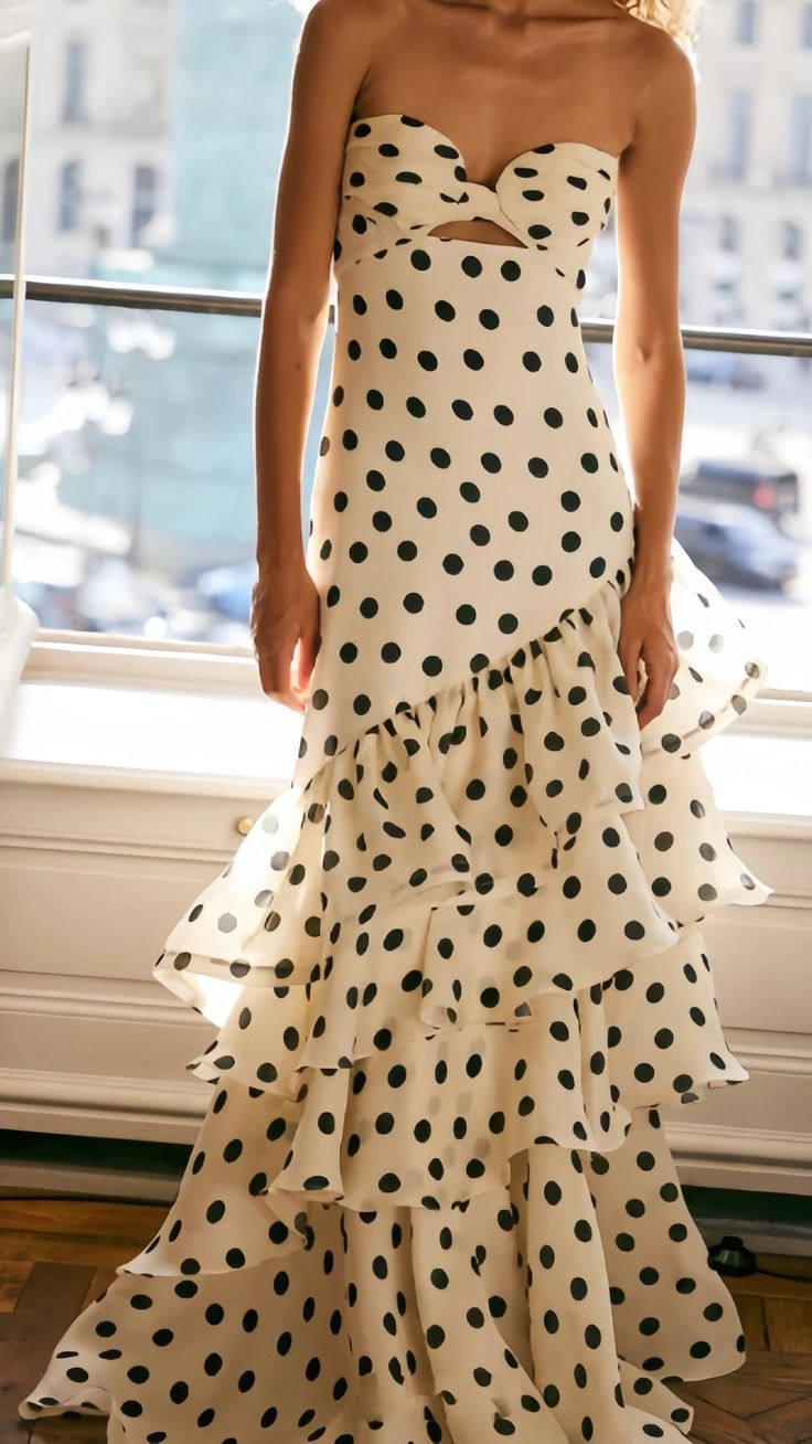 Trägerloses, langes Meerjungfrauen-Abendkleid mit Punkten und Rüschen, ärmellos, AB1761