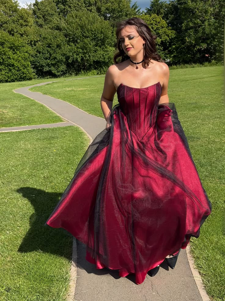 Tulle Prom Dress Sexy Ball Gown Strapless Red Black Long Party Evening Formal Gown RC1226