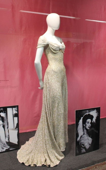 Robe de bal longue vintage en dentelle bleue, coupe trapèze, décolleté cœur, élégante, tenue de danse N533