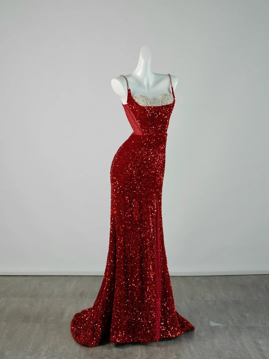 Robe de soirée longue sirène chic à fines bretelles et sequins rouges, robe de bal élégante, robe de soirée formelle N940