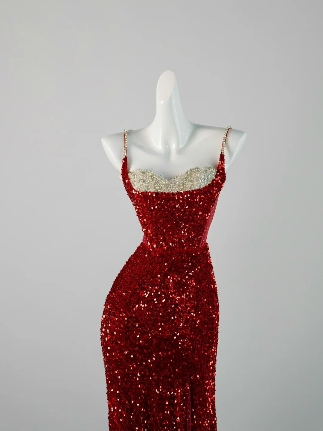 Robe de soirée longue sirène chic à fines bretelles et sequins rouges, robe de bal élégante, robe de soirée formelle N940