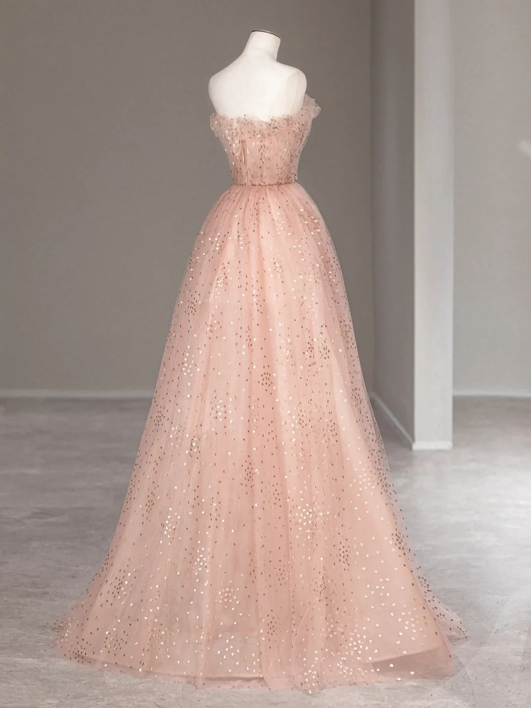Süßes A-Linien trägerloses rosa Tüll ärmelloses langes Ballkleid Festliche Outfits RB3985