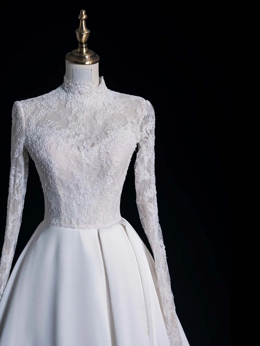 Timeless Ball Gown High Neck Long Sleeves Lace White Wedding Dress Open Backs Fairytale Boho Beach Summer Bridal Dresses N553