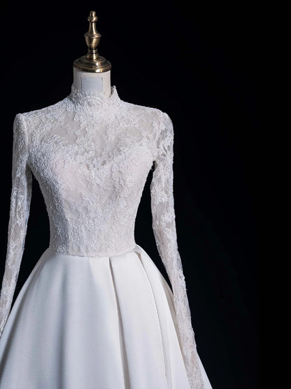 Timeless Ball Gown High Neck Long Sleeves Lace White Wedding Dress Open Backs Fairytale Boho Beach Summer Bridal Dresses N553
