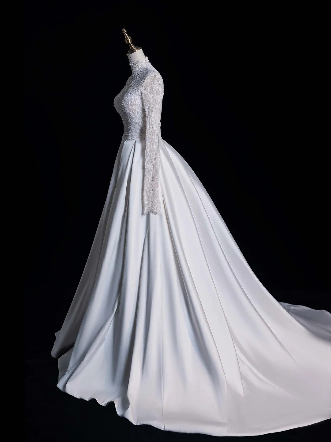 Timeless Ball Gown High Neck Long Sleeves Lace White Wedding Dress Open Backs Fairytale Boho Beach Summer Bridal Dresses N553