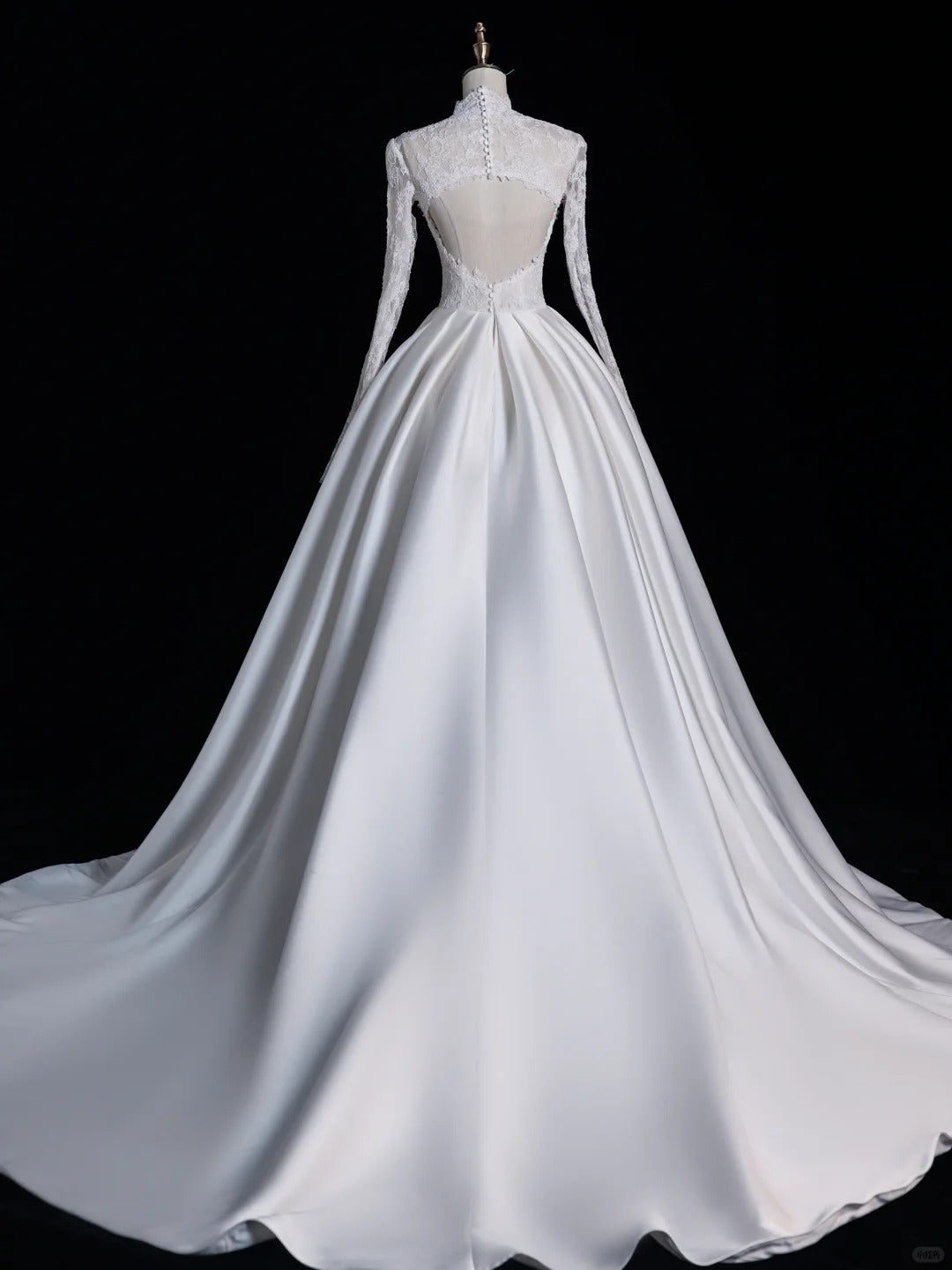 Timeless Ball Gown High Neck Long Sleeves Lace White Wedding Dress Open Backs Fairytale Boho Beach Summer Bridal Dresses N553