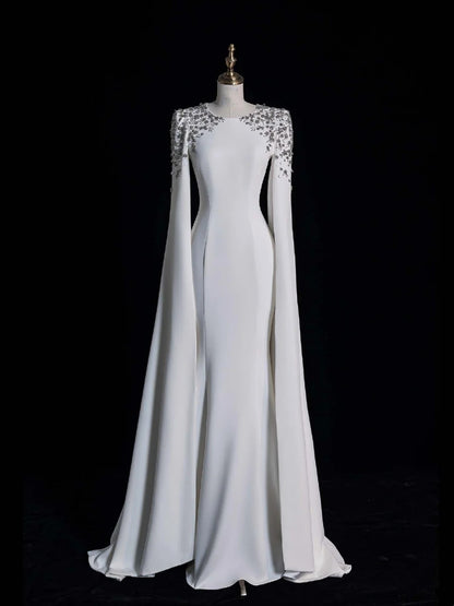 Robe de mariée blanche sirène intemporelle en satin, décolleté rond et manches longues, style bohème féérique, idéale pour l'été à la plage (N555)