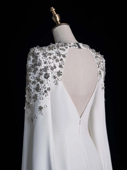 Robe de mariée blanche sirène intemporelle en satin, décolleté rond et manches longues, style bohème féérique, idéale pour l'été à la plage (N555)
