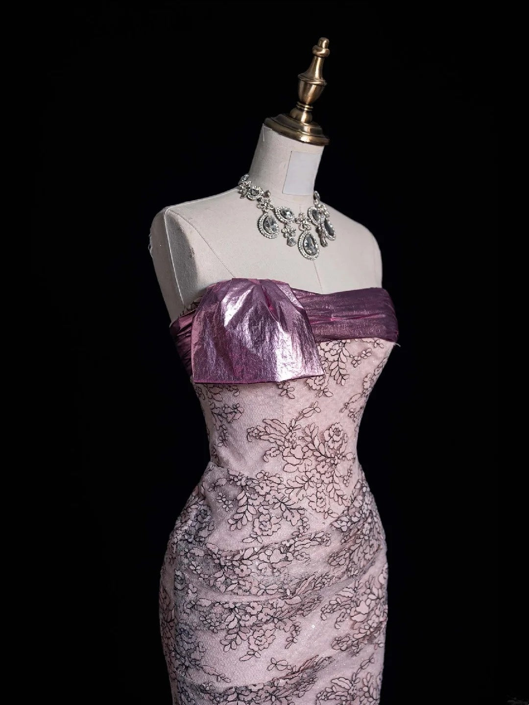 Robe de bal bustier rose en dentelle, longue, idéale pour une soirée semi-formelle (N559)