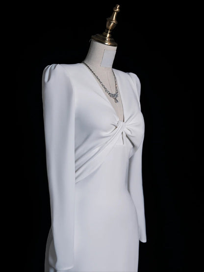 Robe de mariée blanche en satin, col V simple, manches longues, style sirène, inspiration automne féérique N549