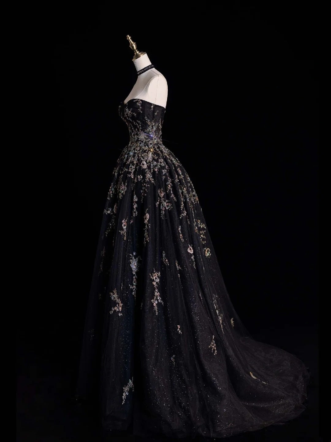 Robe de bal sobre en tulle noir et dentelle, décolleté cœur, longue, idéale pour les lycéennes et les demoiselles d'honneur (N1035)