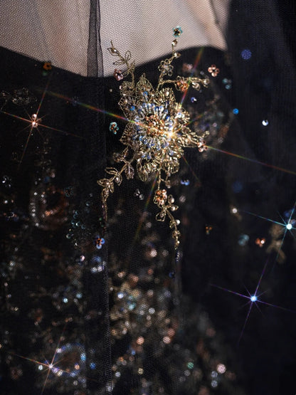 Robe de bal sobre en tulle noir et dentelle, décolleté cœur, longue, idéale pour les lycéennes et les demoiselles d'honneur (N1035)