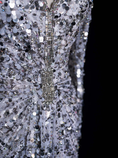 Robe de bal longue sirène argentée à col en V et sequins froncés, élégante et raffinée, référence N1045
