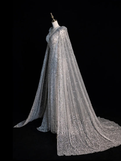 Robe de bal longue sirène gris argenté à col en V et cape à sequins, élégante et raffinée, référence N1066