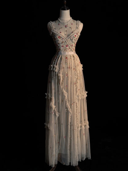 Robe de bal longue princesse trapèze à bretelles spaghetti, fleurs blanches, tulle, inspiration printemps, N1235