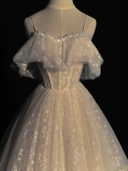 Robe de bal princesse à bretelles spaghetti, fleurs blanches, inspiration printemps, tulle, robe de bal longue N1236