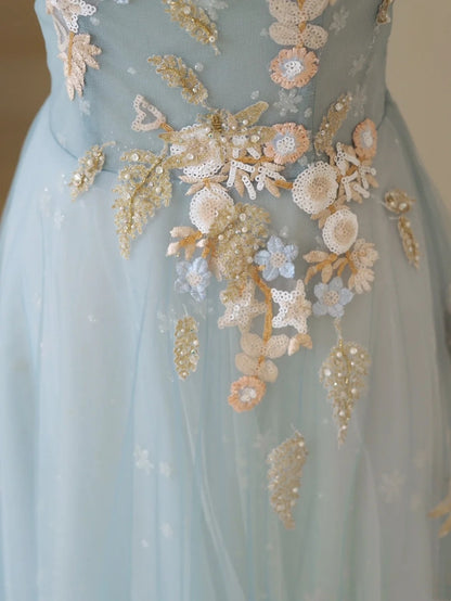 Niedliches Ballkleid mit Spaghettiträgern, hellblauer Tüll, langes Abendkleid, beeindruckendes Outfit zum 19. Geburtstag, Abiballkleid AB865