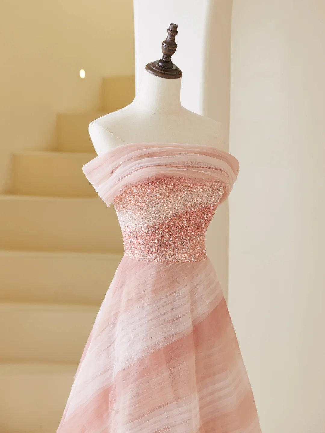 Robe de bal élégante sans bretelles en tulle rose, robe de soirée charmante, robe d'invitée de mariage tendance AB1015