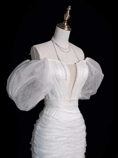 Robe de mariée fourreau classique blanche courte à épaules dénudées et manches courtes, modèle N510