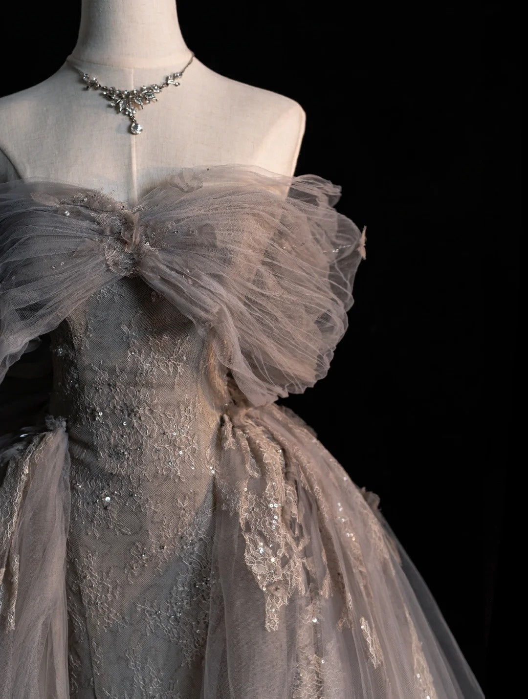 Robe de bal sobre, épaules dénudées, fourreau, longue, tenue de soirée semi-formelle N571